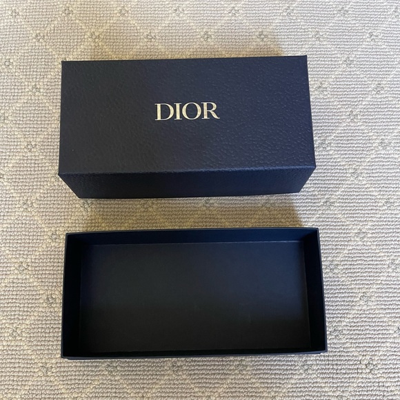 Dior Gift Box - Authentic - Picture 2 of 5
